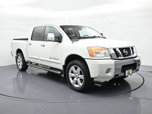 Used 2012 Nissan Titan SL w/ SL Max Utility Pkg AWD/4WD image 4