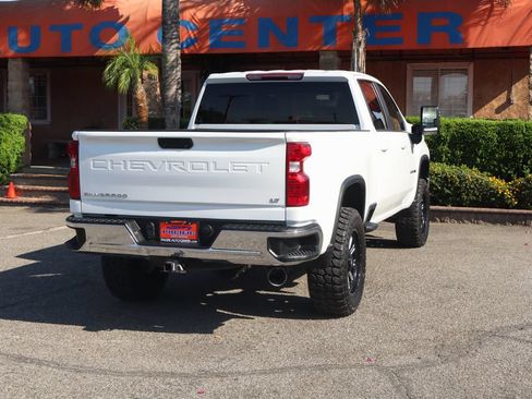 Used 2022 Chevrolet Silverado 2500 LT w/ Convenience Package AWD/4WD image 10