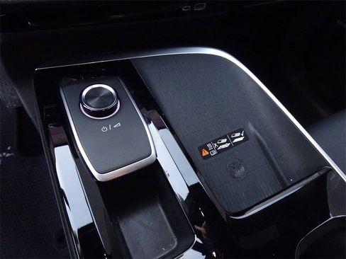 Used 2025 Buick Enclave Preferred image 16