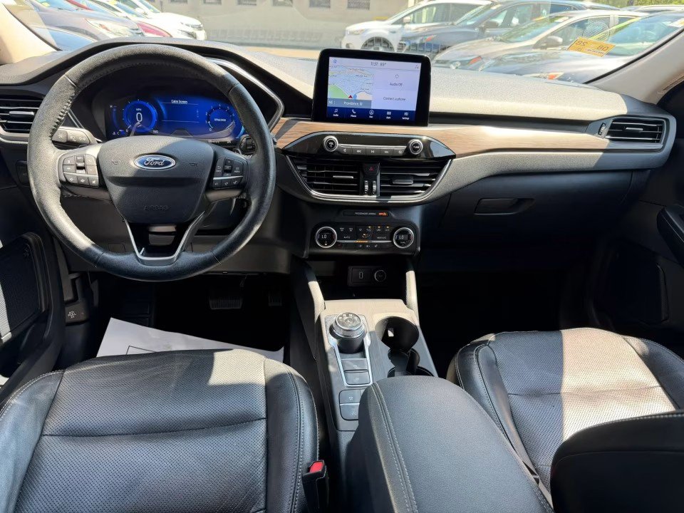 Used 2020 Ford Escape Titanium AWD/4WD image 18