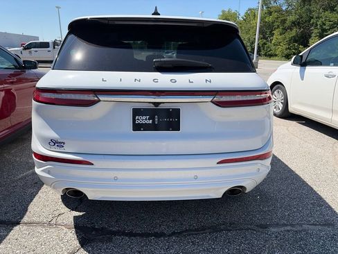 Used 2022 Lincoln Corsair Reserve AWD/4WD image 3