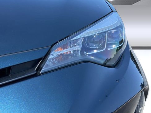 Used 2018 Toyota Corolla SE FWD image 10
