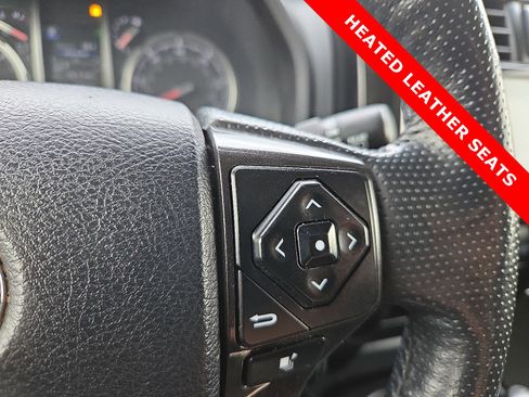 Used 2024 Toyota 4Runner TRD Off-Road Premium AWD/4WD image 18