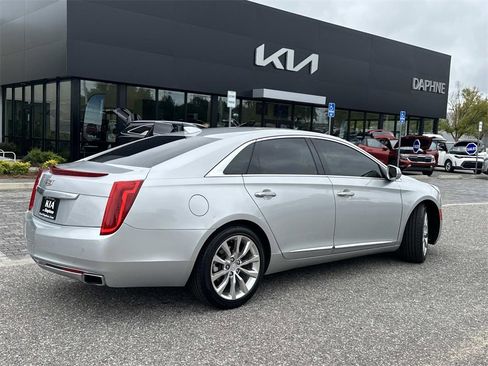 Used 2016 Cadillac XTS Luxury image 5