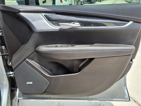 Used 2023 Cadillac XT5 Premium Luxury FWD image 11