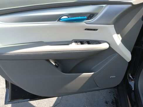 New 2026 Cadillac XT5 Premium Luxury image 9