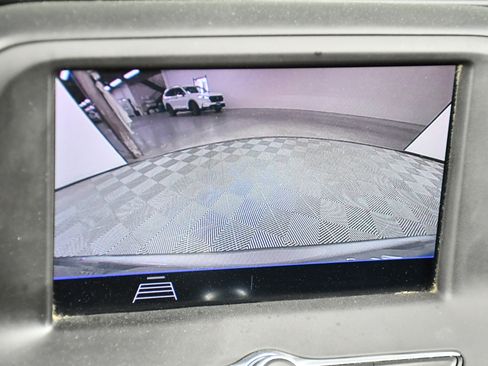 Used 2020 Chevrolet Camaro LT image 31