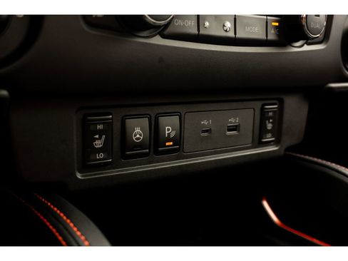 Used 2023 Nissan Frontier PRO-4X w/ Pro-4X Premium Package AWD/4WD image 33