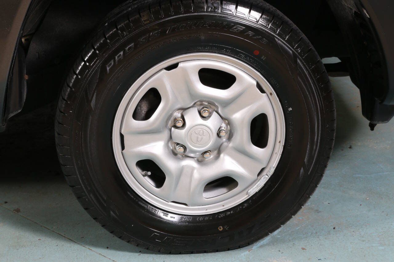 Used 2011 Toyota Tacoma 2WD Regular Cab image 18