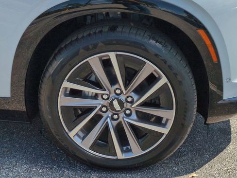 New 2026 Cadillac Vistiq Sport w/ LPO, Floor Liner Package AWD/4WD image 10