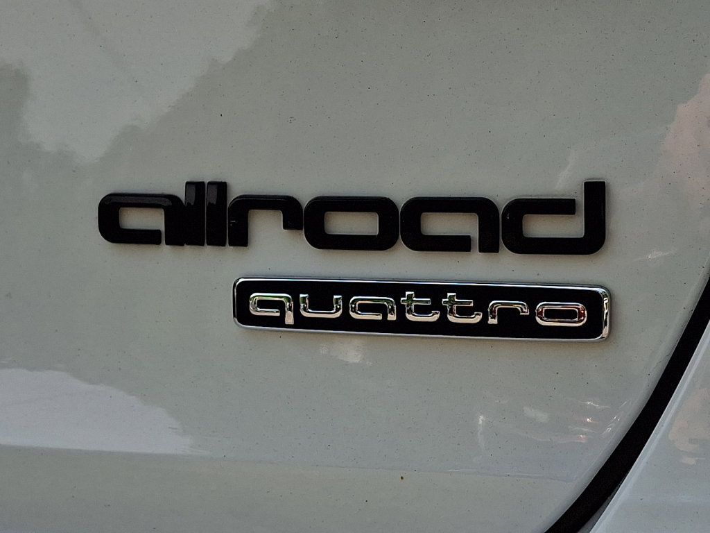 Used 2023 Audi A4 2.0T allroad Premium Plus AWD/4WD image 16