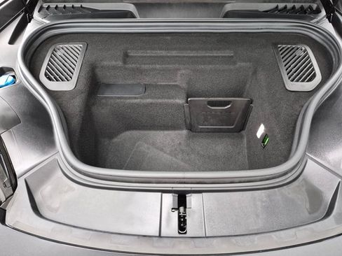 Used 2025 Porsche Macan 4S Electric AWD/4WD image 23