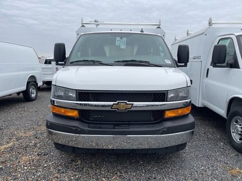 New 2025 Chevrolet Express 3500 w/ Power Convenience Package image 2