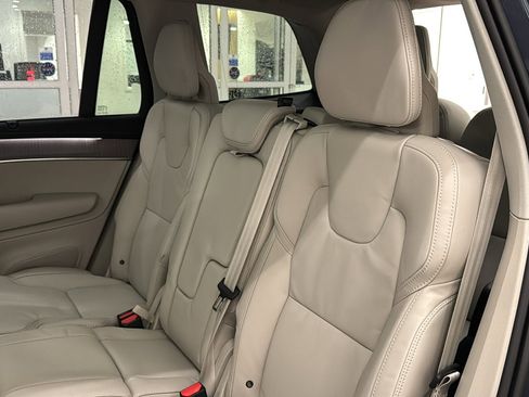 New 2026 Volvo XC90 T8 Ultra w/ Protection Package Premier image 26