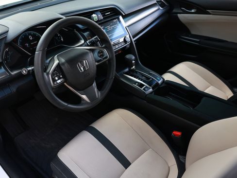 Used 2018 Honda Civic EX image 6