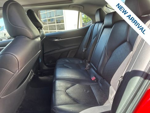 Used 2019 Toyota Camry XSE FWD image 14