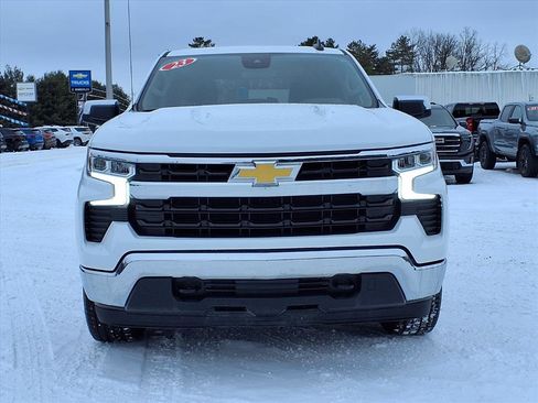 Used 2023 Chevrolet Silverado 1500 LT image 2