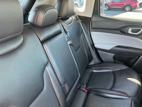 Used 2022 Jeep Compass Latitude AWD/4WD image 19