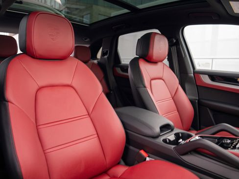 New 2026 Porsche Cayenne AWD/4WD image 26