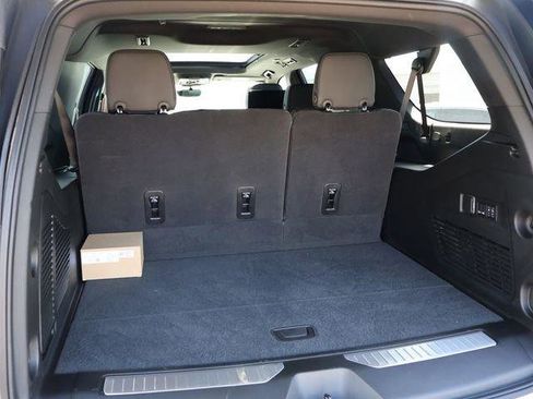 New 2026 GMC Yukon XL AT4 w/ AT4 Premium Plus Package AWD/4WD image 8
