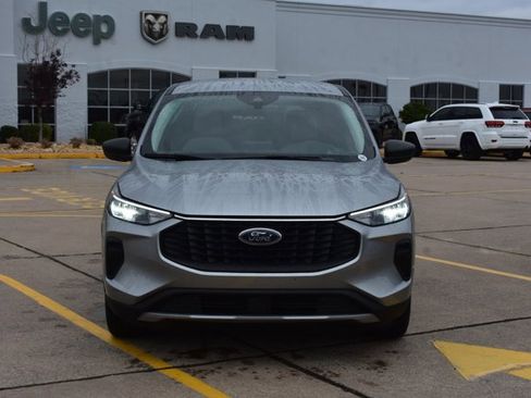 Used 2023 Ford Escape Active image 2