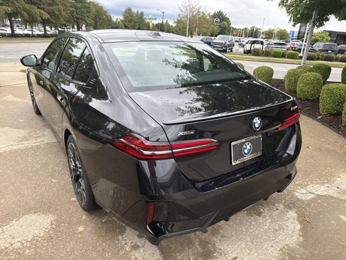 New 2026 BMW 530i xDrive w/ Executive Package image 3