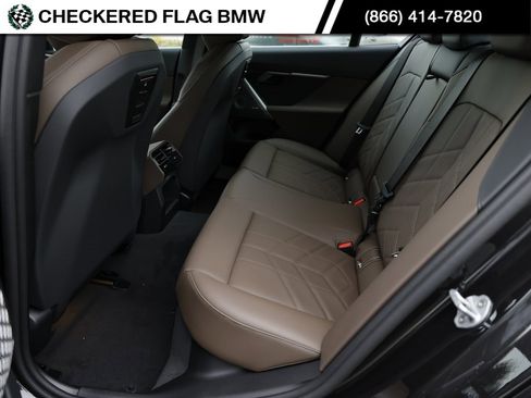Used 2025 BMW 530i w/ Premium Package image 26
