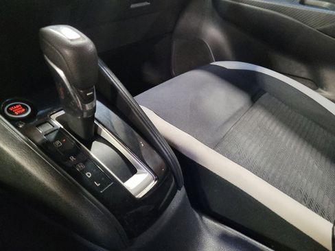 Used 2021 Nissan Versa SV FWD image 26