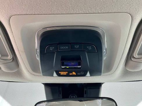 Used 2025 Toyota Corolla LE image 15