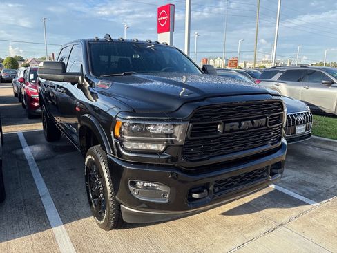 Used 2022 RAM 2500 Limited AWD/4WD image 1