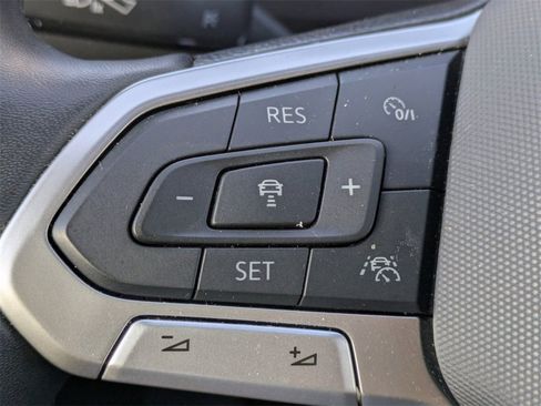 Used 2024 Volkswagen Tiguan Wolfsburg Edition image 25