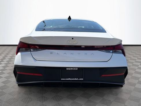 New 2026 Hyundai Elantra SE FWD image 6