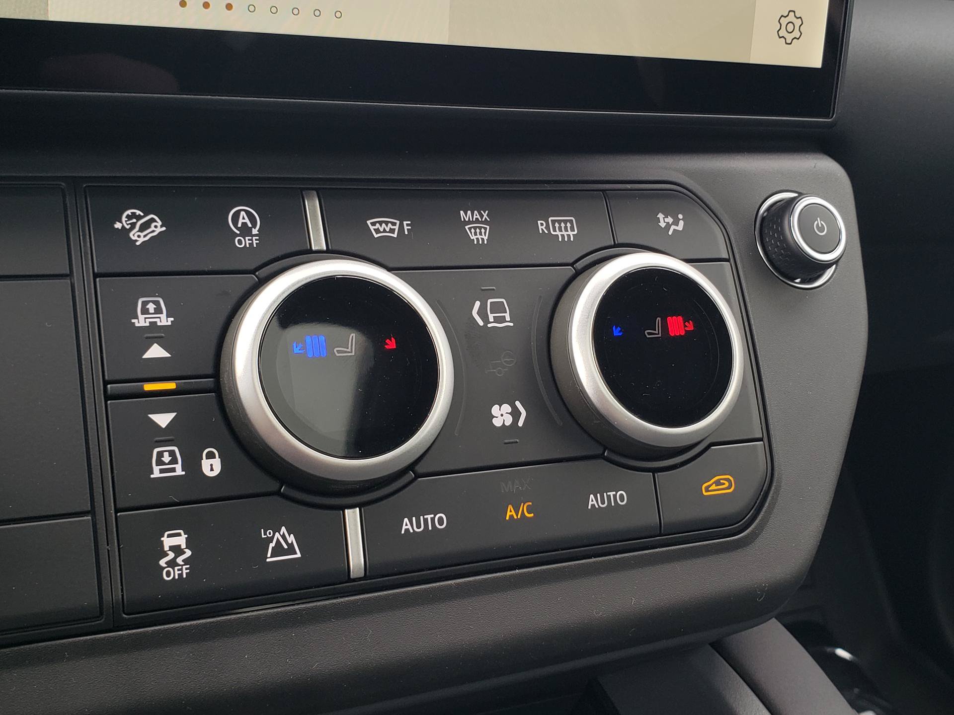 New 2026 Land Rover Defender 110 X-Dynamic SE AWD/4WD image 23