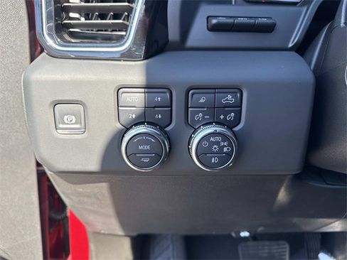 Used 2024 GMC Sierra 1500 Denali image 29