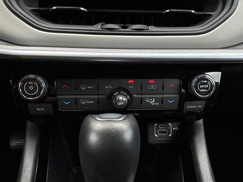 Used 2025 Jeep Compass Limited AWD/4WD image 28