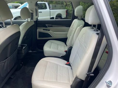 Used 2021 Kia Telluride SX w/ SX Prestige Package AWD/4WD image 9