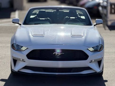 Used 2018 Ford Mustang Premium RWD image 3