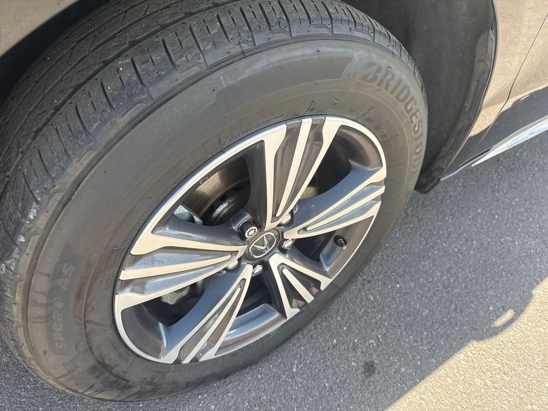 Used 2018 Acura MDX SH-AWD image 11