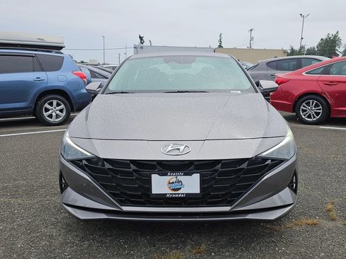 Used 2023 Hyundai Elantra Blue FWD image 2