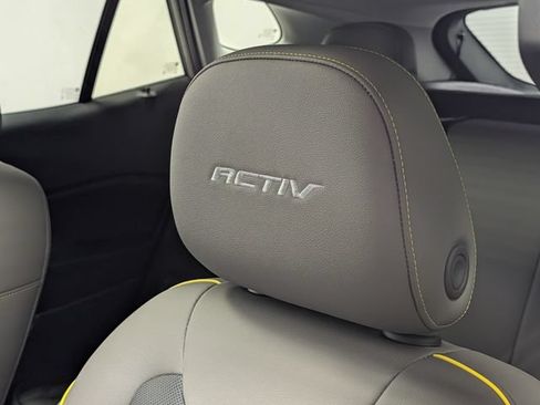 New 2026 Chevrolet Trax ACTIV w/ Sunroof Package FWD image 11