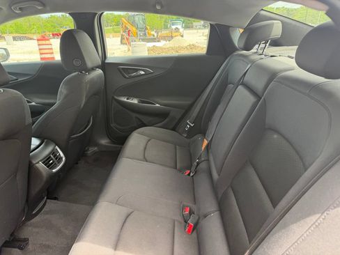 Used 2023 Chevrolet Malibu LT FWD image 4