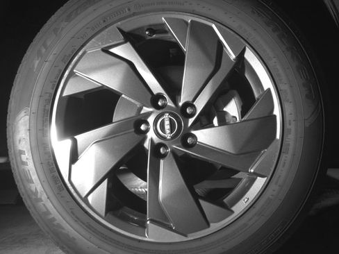 Used 2025 Nissan Rogue SV FWD image 13
