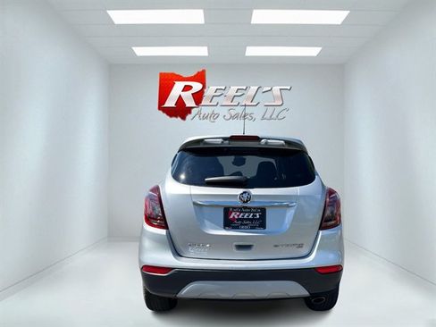Used 2018 Buick Encore Sport Touring AWD/4WD image 9