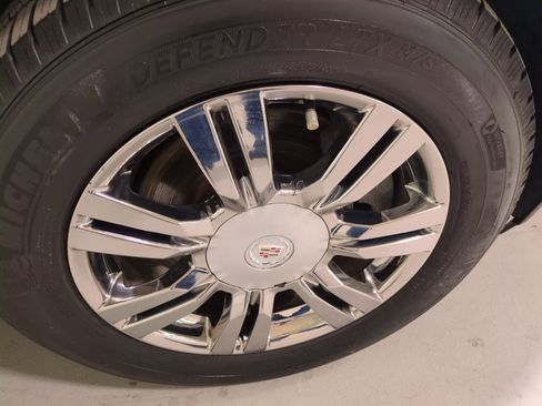 Used 2015 Cadillac SRX Luxury image 20