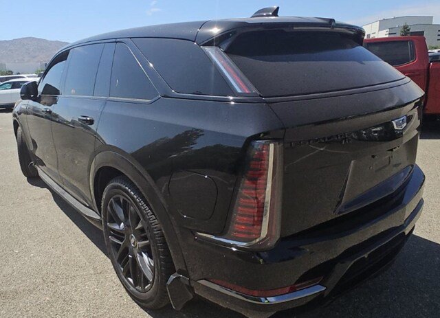 Used 2025 Cadillac Escalade IQ Sport 2 w/ LPO, ONYX Package AWD/4WD image 4