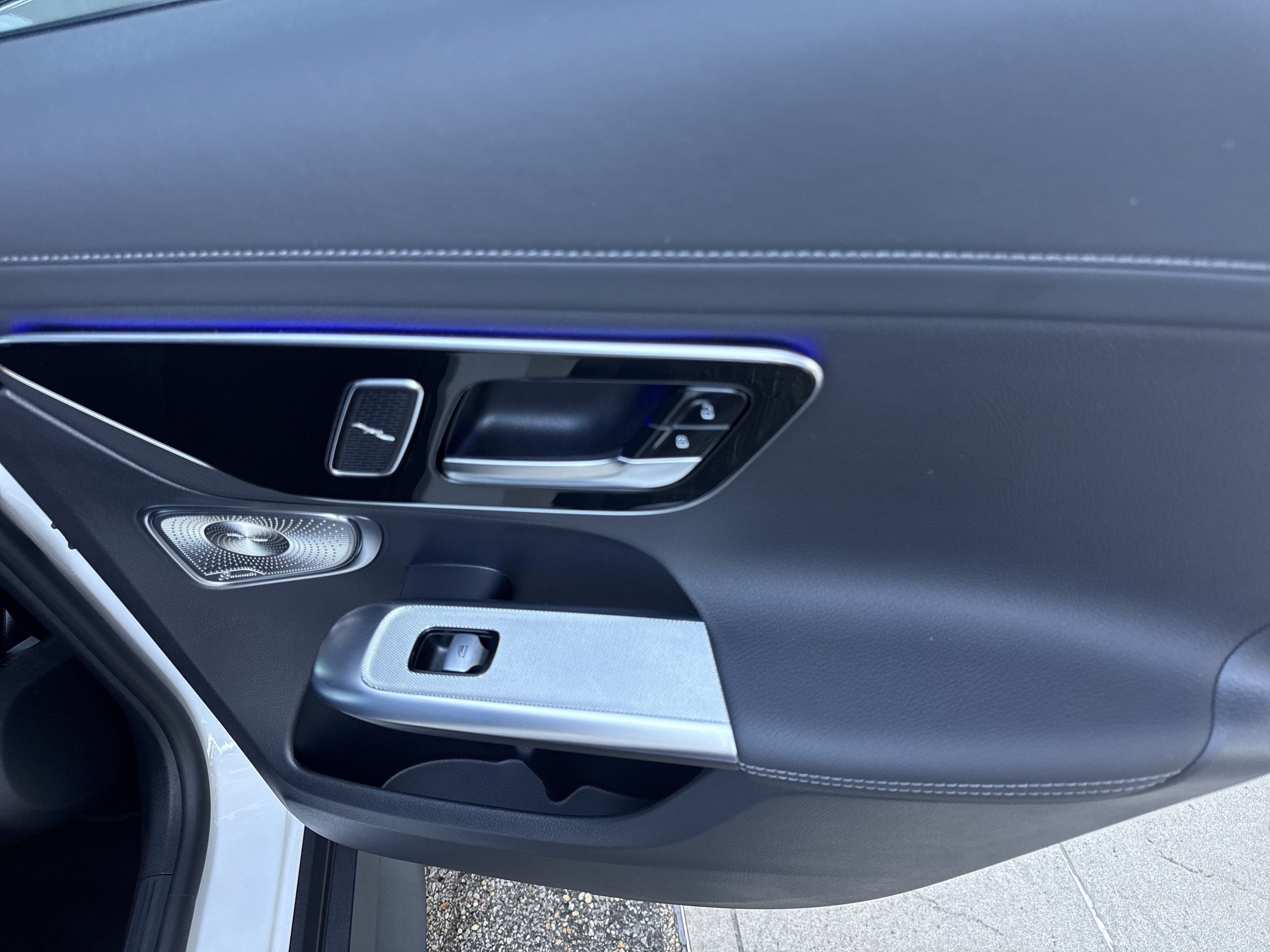 Used 2025 Mercedes-Benz GLC 300 4MATIC image 15