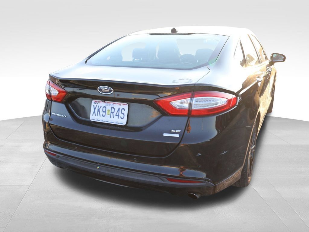 Used 2016 Ford Fusion SE w/ Equipment Group 202A FWD image 17