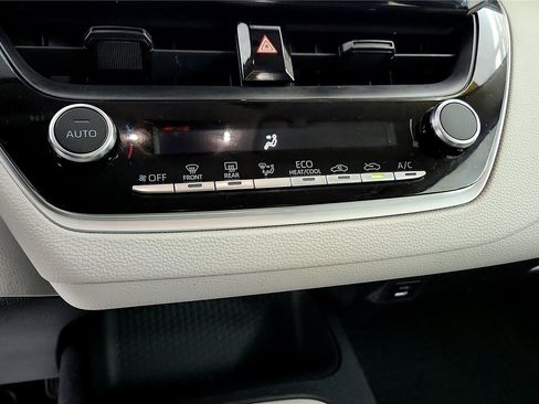 Certified 2024 Toyota Corolla LE image 30