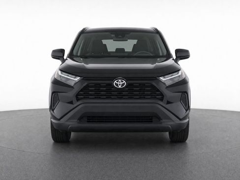 Used 2022 Toyota RAV4 LE AWD/4WD image 8