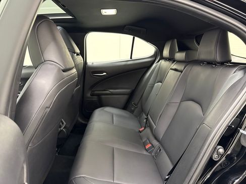 Used 2023 Lexus UX 250h AWD w/ Premium Package image 27